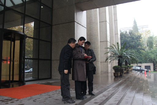 灵雨老师应邀为某集团公司调理办公室风水