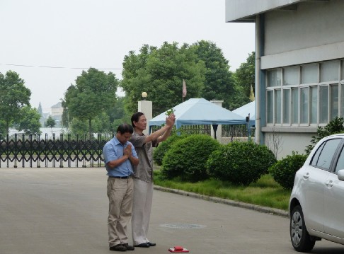 灵雨老师应邀为宁波某公司进行风水策划